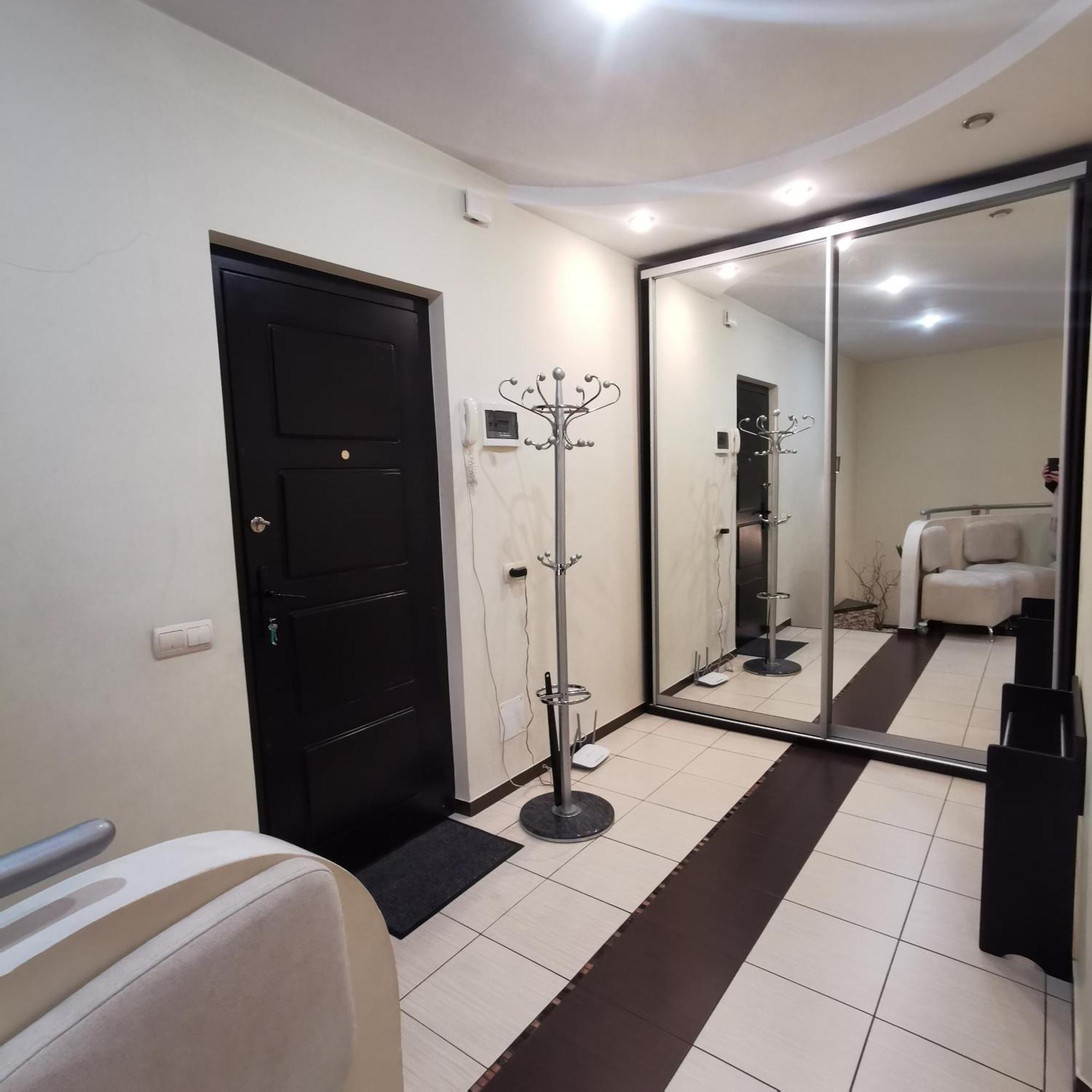 Big Apartment In Rivne Center מראה חיצוני תמונה